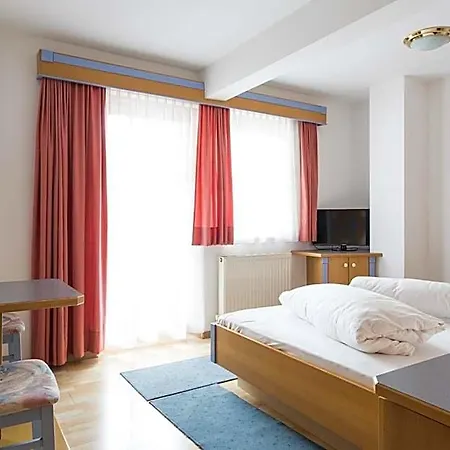 Zentrum Hotel 3*