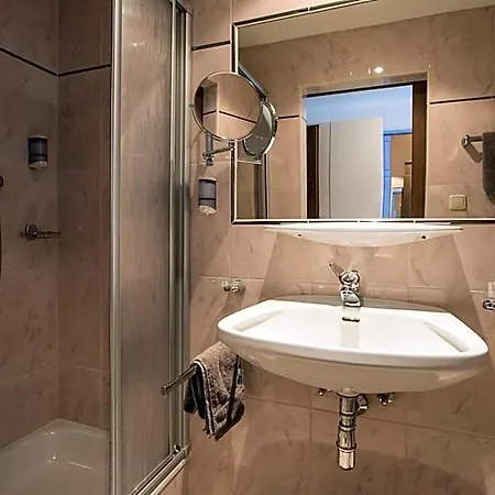Hotel Zentrum 3*