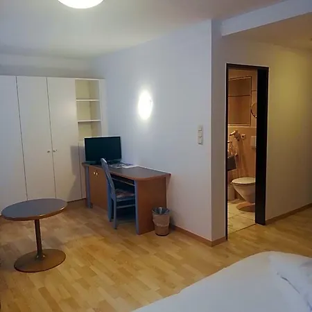 Zentrum Hotel 3*