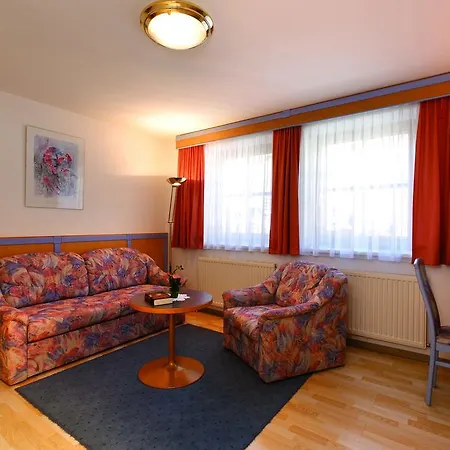 Hotel Zentrum 4*