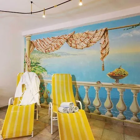 Zentrum Hotel 4*