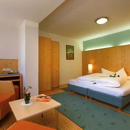Zentrum Otel