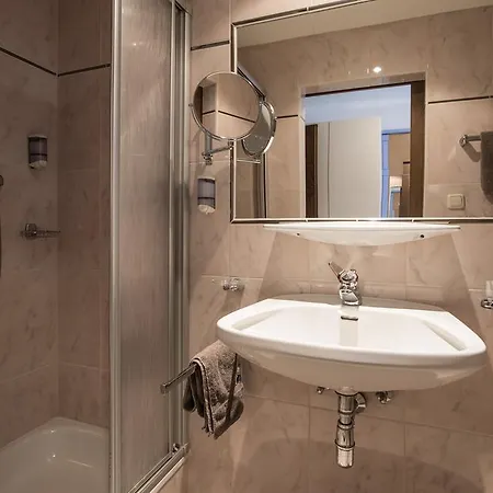 ホテル Zentrum 3*