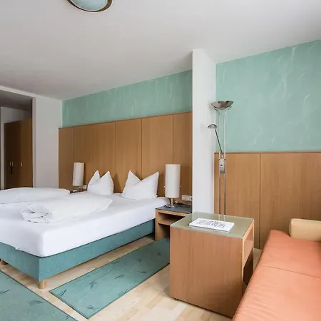 ホテル Zentrum 3*