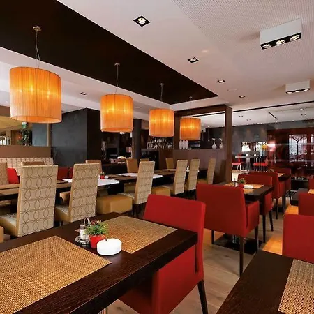 ホテル Zentrum 3*